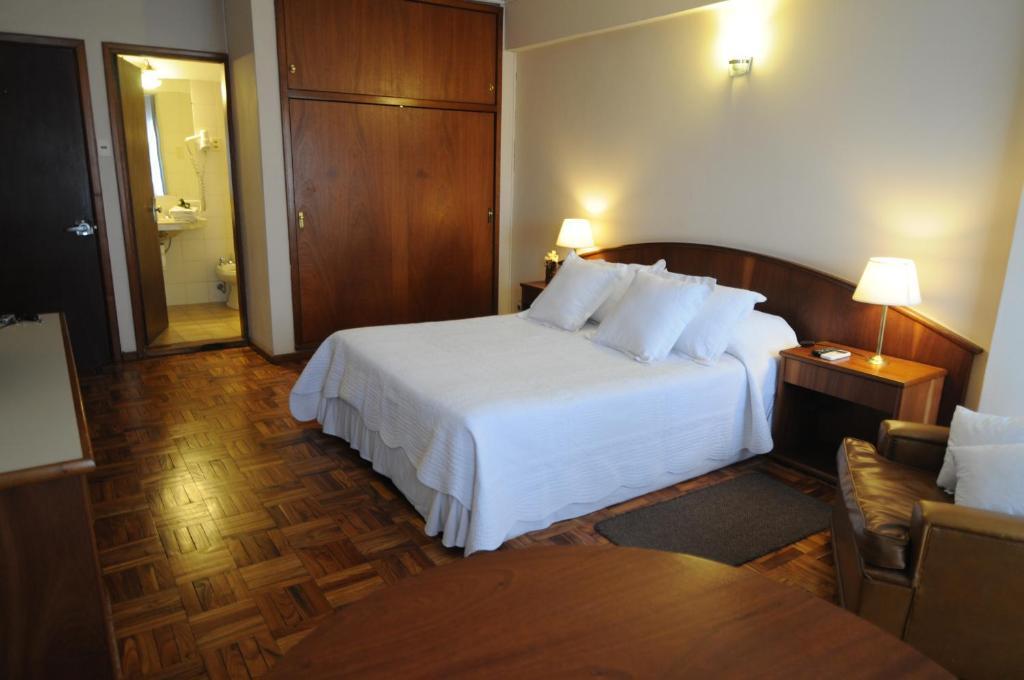 Hotel Los Cedros Salto Habitación foto